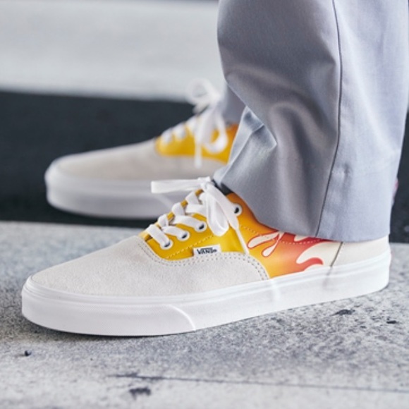 VANS UA ERA (FLAME)TRUE WHITE/CLASSIC WHITE WMNS - Picture 12 of 15